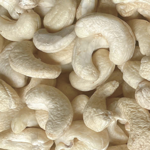 Prix d'usine bon marché Noix de cajou crues Noix de cajou africaines Noix de cajou WW180, WW240, WW320 SANTIGO avec taxe gratuite - Product Image 1