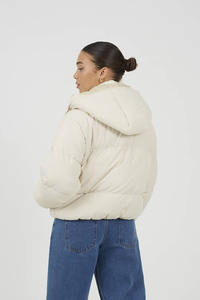 Chaqueta Acolchada de Mujer al por Mayor con Logotipo Personalizado, Tejida, de Lona y Poliéster, Impermeable, Transpirable para Uso en Exteriores - Product Image 5