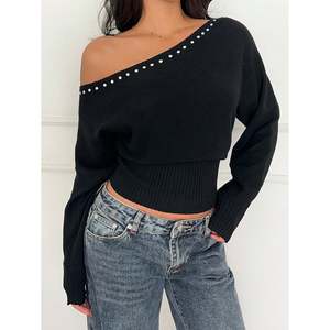 Pull en maille à col bateau ajusté pour femme avec clous - Doux, chaud et respirant pour l'automne et l'hiver - Product Image 3