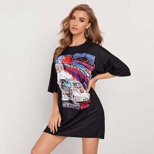 Venta al por mayor de alta calidad de las mujeres de impresión gráfica de verano streetwear cuello redondo cómodo de algodón de gran tamaño camiseta de las mujeres - Product Image 3
