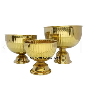 Ensemble de 3 bols de service dorés avec plateau en métal Bol à chocolat et noix - Product Image 3