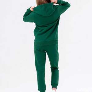 Conjuntos Deportivos para Niños, Suministro Directo de Fábrica, Logotipo Personalizado, Última Moda Casual de Invierno, Estampado Sólido, Poliéster y Algodón - Product Image 1