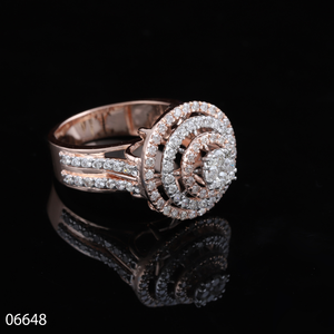 Anillo de flores de diseño delicado Diseño en forma de fantasía Diamante cultivado en laboratorio para moda certificada para ropa de fiesta Oro rosa de 18K - Product Image 2