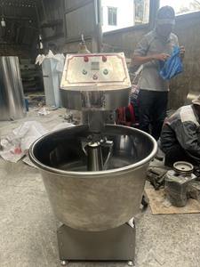 Batidora 10Kg con armario electrico 2 Panadería 1180x560x1100 1 Año De Garantia 20V/380V Top Nuevo Estado 3 Kw/h. Vietnam - Product Image 4