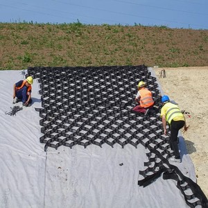 Géocell HDPE 50mm 75mm 100mm 150mm Stabilisateur de gravier Géocell HDPE Géocell Stabilisateur de gravier au sol pour la construction de routes - Product Image 4