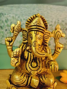 Premium Quality Brass Ganesha <b>Statue</b> Crafted by Skilled Artisans for <b>Religious</b> and Cultural Decoration - Product Image 5