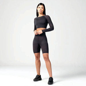 53% Nylon 39% Polyester 8% Spandex Body Fit High Rise Compression Ceinture Femmes Noir Infinity Stripe Seamless Shorts - Product Image 2