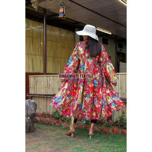 Kimono vintage en coton indien Peignoir de bain Robe de chambre de plage d'été pour la vie quotidienne Cadeau parfait pour sa saison de printemps - Product Image 3
