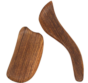 Masajeador de pies y cuerpo de color natural de madera Juego de masaje profundo de agarre Juego de 2 herramientas Diseño único de teca - Product Image 2