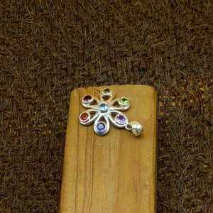 Collar con Colgante de Piedra de 7 Chakras bohemio hecho a mano, diseño de flor clásico de moda con colgantes y dijes finos de piedras preciosas - Product Image 4