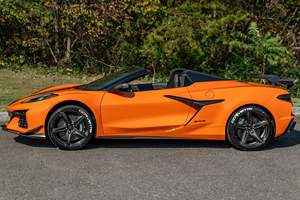 Corvette Z06 Cabriolet 3LZ 2023, V8 de 670 ch, Pack Performance Z07, Jantes en Fibre de Carbone - Product Image 3