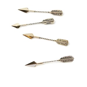 Juego de cubiertos de latón con cabeza de flecha, cubiertos elegantes y duraderos, perfectos para el hogar y ocasiones especiales de la India - Product Image 1