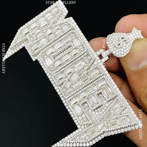 Colgante Unisex Personalizado de Plata de Ley con Moissanita VVS con Corte Brillante Redondo Estilo Hip Hop para Fiestas - Product Image 1