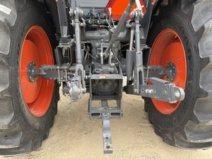 Tractor Kubota 2024 modelo con bomba de motor caja de cambios-componentes principales incluidos - Product Image 2