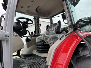 รถแทรกเตอร์ฟาร์มขนาดใหญ่ Massey Ferguson 7S.165 ปี 2023 เครื่องยนต์ดีเซลเทอร์โบ 165 แรงม้า - Product Image 4