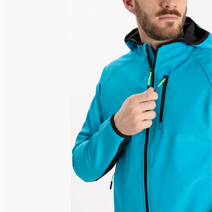 Precio de fábrica impermeable senderismo logotipo personalizado Camping hombres cremallera a prueba de viento chaquetas de concha suave - Product Image 6