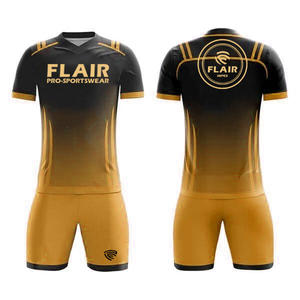 Kits de football rétro conçus sur mesure Uniformes de maillot de football pour enfants de haute qualité pour hommes - Product Image 5