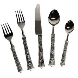 Couverts au design antique en acier inoxydable avec poignée en laiton Couverts parfaits pour accessoires de salle à manger et de vaisselle élégants - Product Image 1