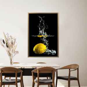 Art mural moderne pour cuisine : Toile imprimée avec un design élégant et contemporain, encadrée de cadres dorés - Product Image 1