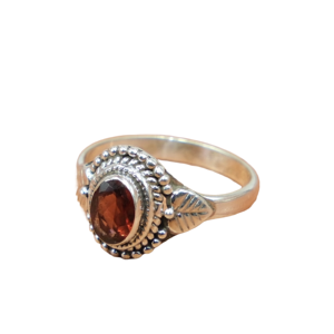 Bague vintage en argent sterling 925 pur, faite à la main, avec pierre précieuse ovale en grenat taillée, pour femme, petite amie, cadeau de Noël, cadeau d'anniversaire - Product Image 1