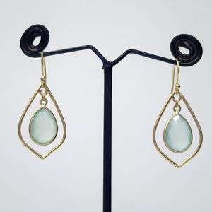 925 Sterling Silver Teardrop Cut Calcedony Boucles d'oreilles Unique Designer Naturel Plaqué Or À La Main pour Les Occasions De Fiançailles - Product Image 1