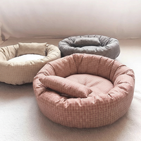 Tapis de couchage réversible et lavable pour chien, doux et moelleux, pour niche ou cage, par un fournisseur vietnamien – Idéal pour le sommeil de votre animal.