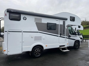 Autocaravana de lujo Sunlight A68 2024 con 6 plazas, caravana familiar en venta - Product Image 3