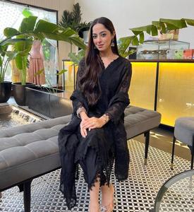 ชุดท็อปปาลาซโซสวยงาม ท็อปผ้าจอร์เจตต์เนื้อหนา พร้อมกางเกงปาลาซโซปักลายสวยงาม ตัดเย็บอย่างดี วัสดุคุณภาพพรีเมียม - Product Image 2