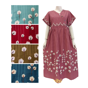 Robe de détente à fleurs pour femmes Robe légère en rayonne pour la maison Robe de nuit coupe ample Chemise de nuit super douce - Product Image 1