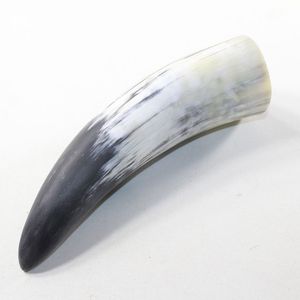 Authentique corne à boire en céramique artisanale de style viking tasse sculptée de bière et d'hydromel moderne pour les occasions de Noël - Product Image 5