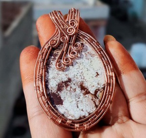 จี้อัญมณีรูปวงรีทรงดูรีพร้อมจี้ทองเหลืองสีโรสโกลด์จี้ลวดห่อของขวัญเพื่อเป็นของขวัญในฤดูร้อน - Product Image 1