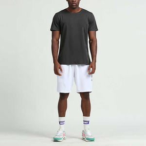 T-shirt de course léger pour hommes de qualité supérieure vêtements de sport respirants à séchage rapide idéal pour les entraînements de fitness et les sports de plein air - Product Image 2