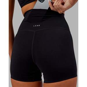 Elixir Ultra High-Rise 4 Short-Black Vêtements de course et de sport - Product Image 6