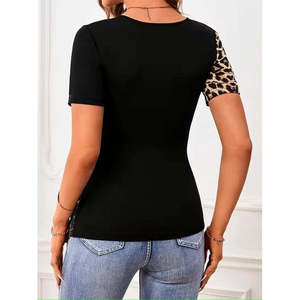 Chemisier court en viscose à manches courtes et encolure enveloppante pour femme avec détail asymétrique sur le devant, 37562 - Noir - Product Image 4
