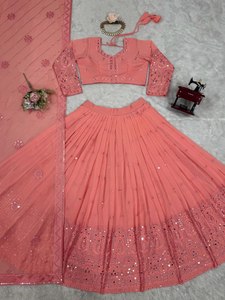 Diseñador indio Lehenga Choli Nuevo estilo Lehenga Choli Ropa de fiesta Banarsi Lehengas nupciales para mujeres para el almuerzo del vestido de boda - Product Image 4