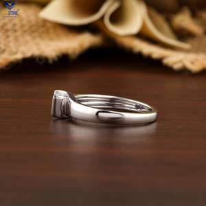 Bague en or blanc 18 carats avec diamant taille princesse 0,50 TDW serti en barre/canal, certifiée IGI pour anniversaire - Product Image 3