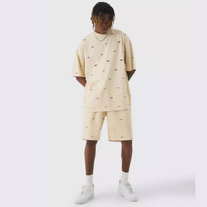 Nouveau style fabriqué en usine t-shirt à manches courtes et short couleur contrastée séchage rapide nouveau style t-shirt et short ensemble - Product Image 1