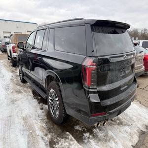 Chevrolet Suburban Z71 2025 d'occasion en excellent état - Product Image 3