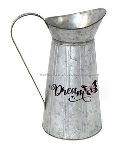 Pichet en métal Vase à fleurs Farmhouse Vintage Handcrafted Kitchen and tabletop Decor Metal Handle Drinking Pitcher - Product Image 1