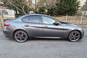 2022 R0ME0 Giulia Veloce Low Mileage Turbo Engine Automatic Transmission <b>Panoramic</b> Sunroof LED Headlights Ready to Ship - Product Image 4
