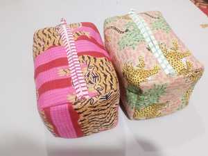 Vente en gros lot pochette cosmétique florale unisexe imprimée à la main style bohème 100% fermeture à glissière avec doublure en coton - Product Image 6