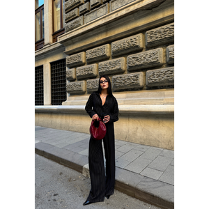 ชุดเสื้อและกางเกงลายทางสำหรับผู้หญิง สีดำ - Product Image 5