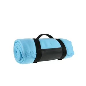 Manta de Viaje Personalizada de Felpa Burk, Accesorios Personalizados - Product Image 2