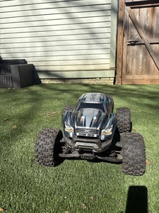   Batería Lipo X-Maxx Monster Truck Power Cell 4S 25c 6700mAh y Cargador - Product Image 2