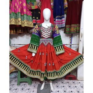 Servicio OEM mujeres de moda de alta calidad afgano Vintage Tribal KUCHI vestidos hechos a mano en precio al por mayor y bajo MOQ - Product Image 2