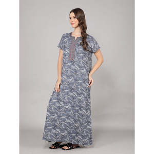 Chemise de nuit Alpine ODM en tissu doux tissé avec poche latérale, broderie au col et logo personnalisé, fermeture à cordon, MOQ 3 pièces - Product Image 3