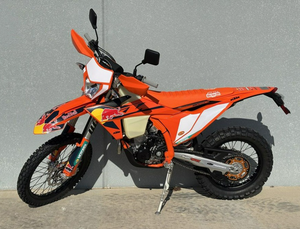 OFERTA AL POR MAYOR: Motocicleta Enduro KTM 350 EXC-F CHAMPION.EDITION 2025 de 6 Velocidades, 4 Tiempos, 100% Auténtica - Product Image 2