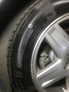 Cera de llanta brillante para el cuidado del coche - Product Image 3