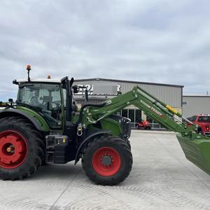 รถแทรกเตอร์ฟาร์มเฟนด์ท 211 วาโร่ 180 แรงม้า ขับเคลื่อน 4 ล้อ รุ่นใหม่ พร้อมเกียร์บ็อกซ์และปั๊ม - Product Image 3