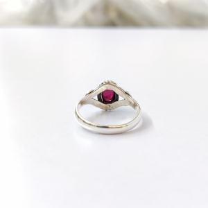 Anillo de Compromiso de Plata de Ley con Granate Ovalado, el Mejor Regalo para Ella, Aniversarios de Boda, Engaste de Bisel - Product Image 4